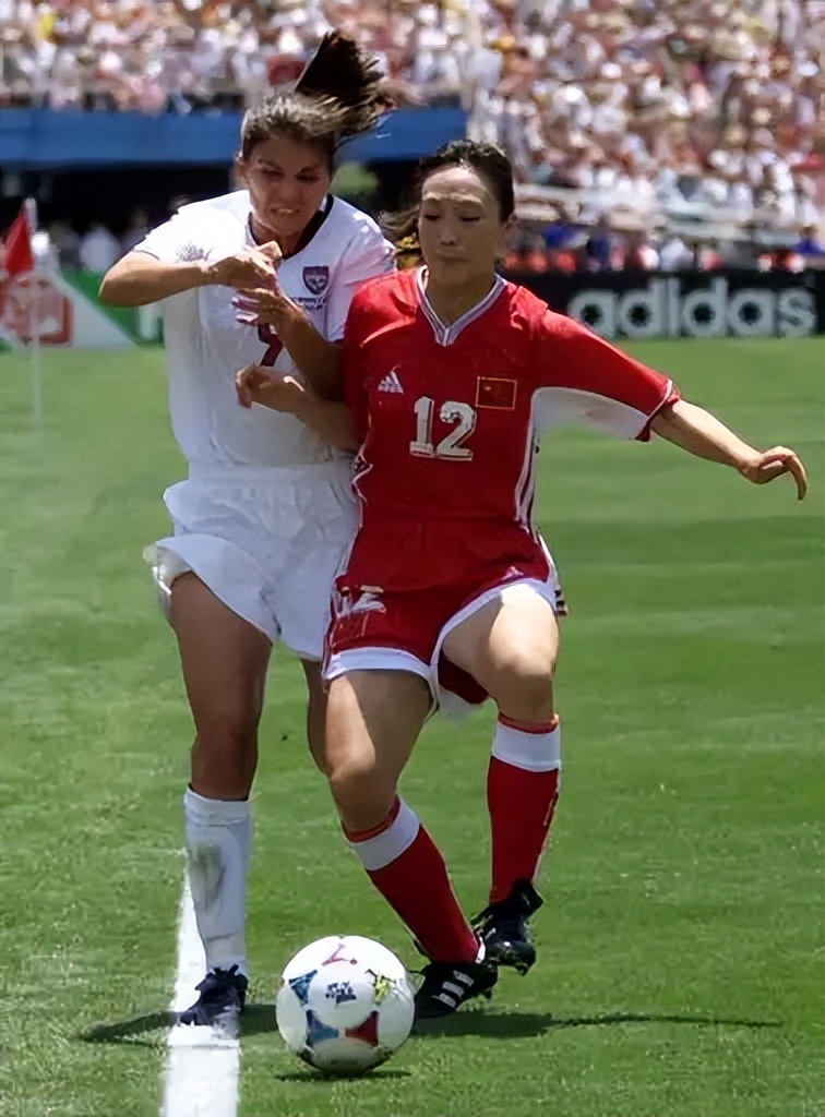 女足世界杯1999球员(温丽蓉:17岁进入国家队,1米64的后防核心,踢球