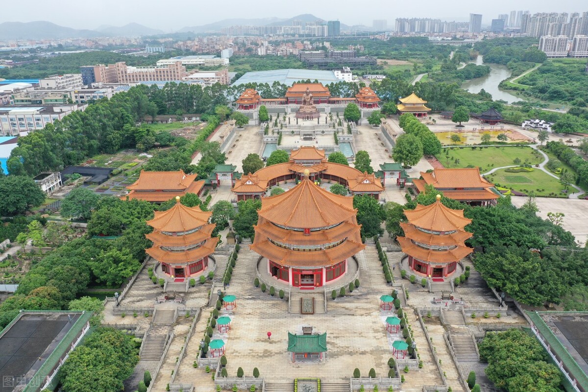 花都区新八景之一：圆玄道观，由香港圆玄学院出资兴建