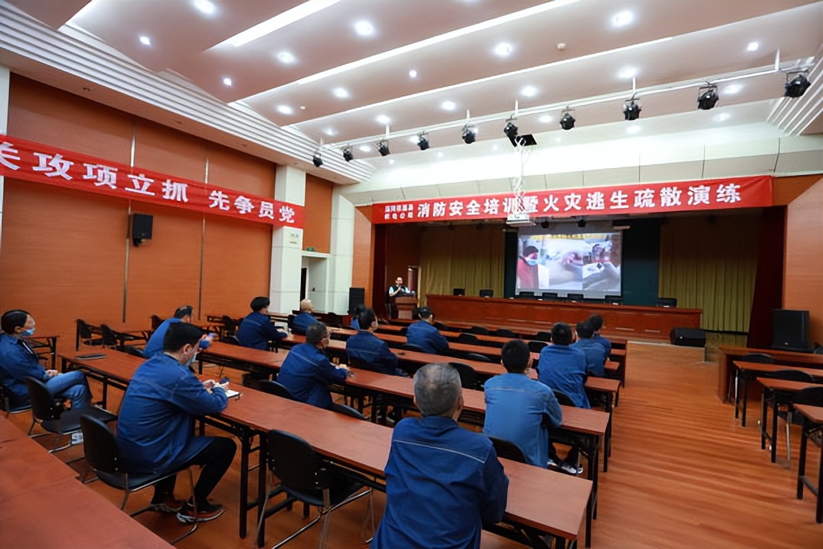 防范火灾风险，国网获嘉县供电公司开展消防培训与应急演练