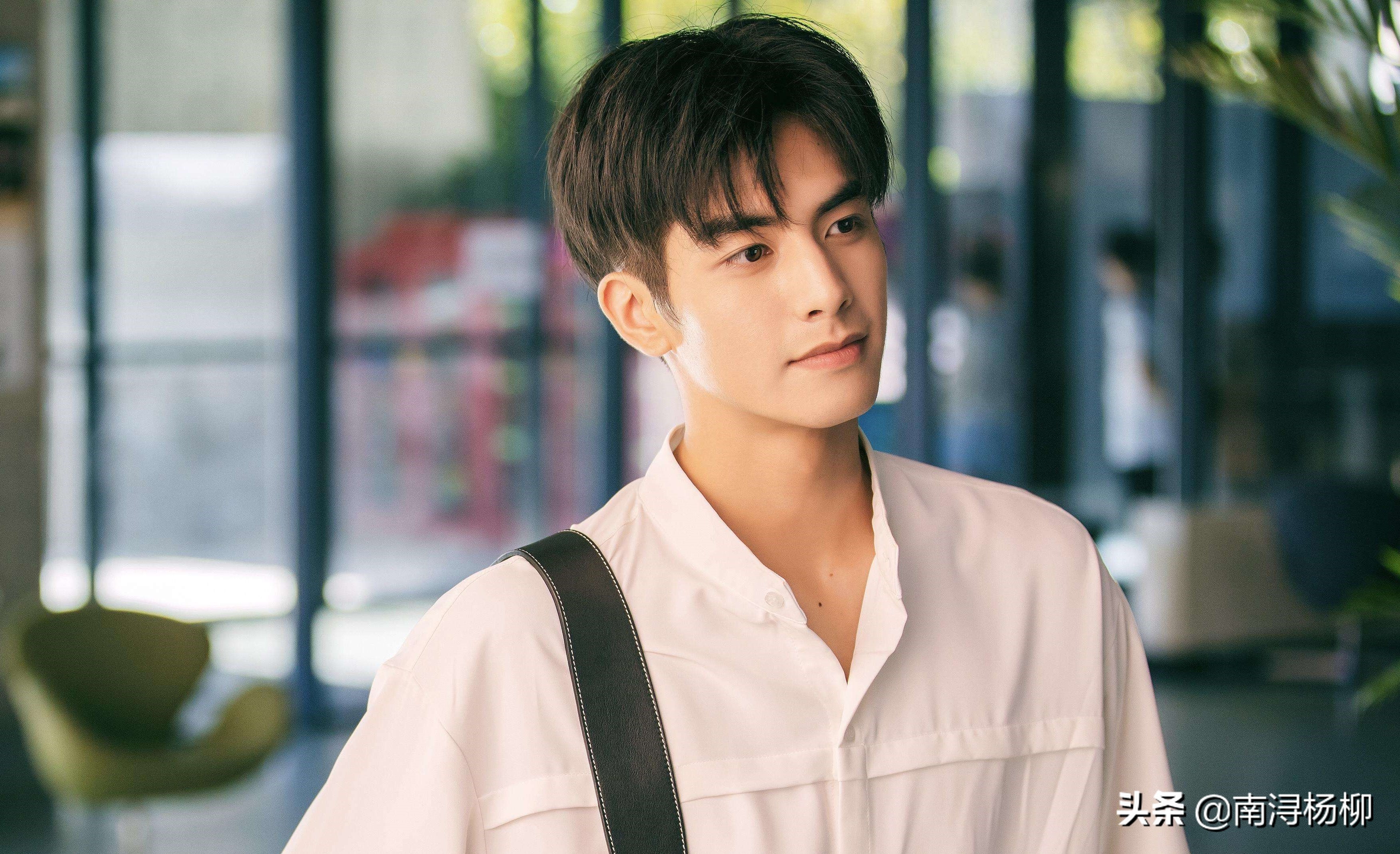 南通大学校草秦子墨(爱格)