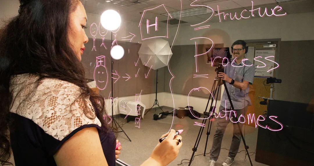 报告丨数智时代高等教育发展的新趋势与新思考