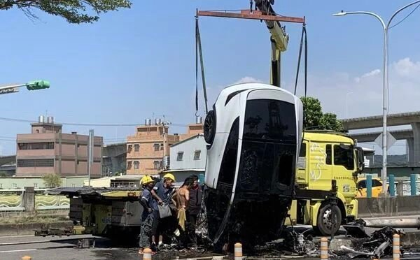 台媒曝林志颖已经进行手术，弟弟回应称病情稳定，下周将公布详情