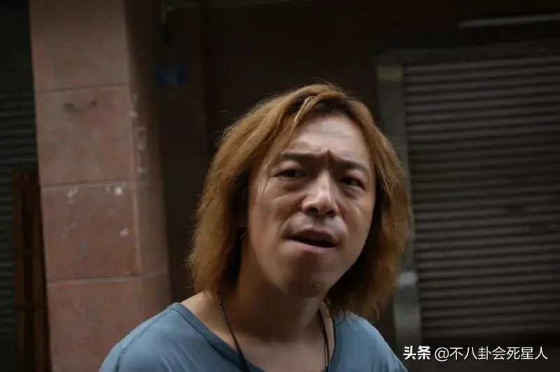 明明长得不帅，却吸引力爆棚，这5位男演员证明“丑男也有春天”