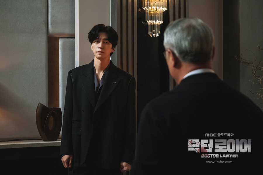 近期热播韩剧话题度出炉：《医法刑事》第八，《魔咒的恋人》前五