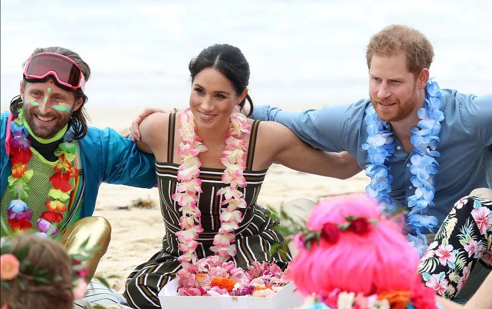 黑人血统、离婚小明星，带娃嫁王室，倾世王妃变形记