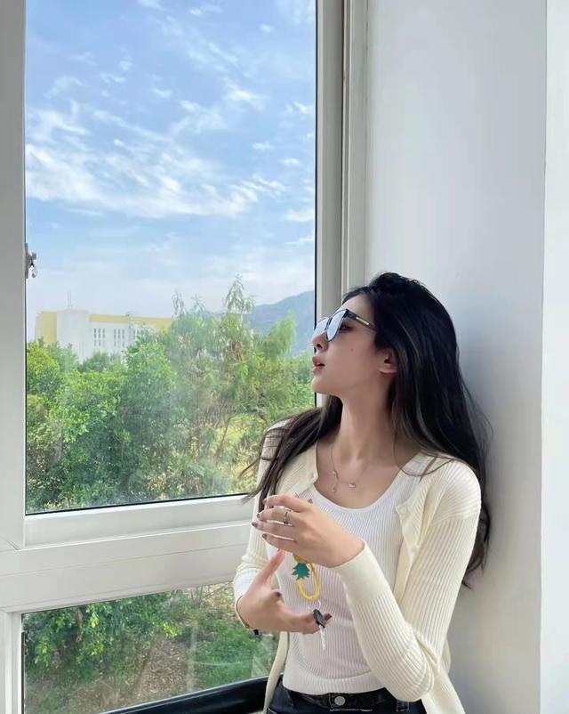 福建一美女校花长相甜美意外走红，发声回应：平常心，做自己