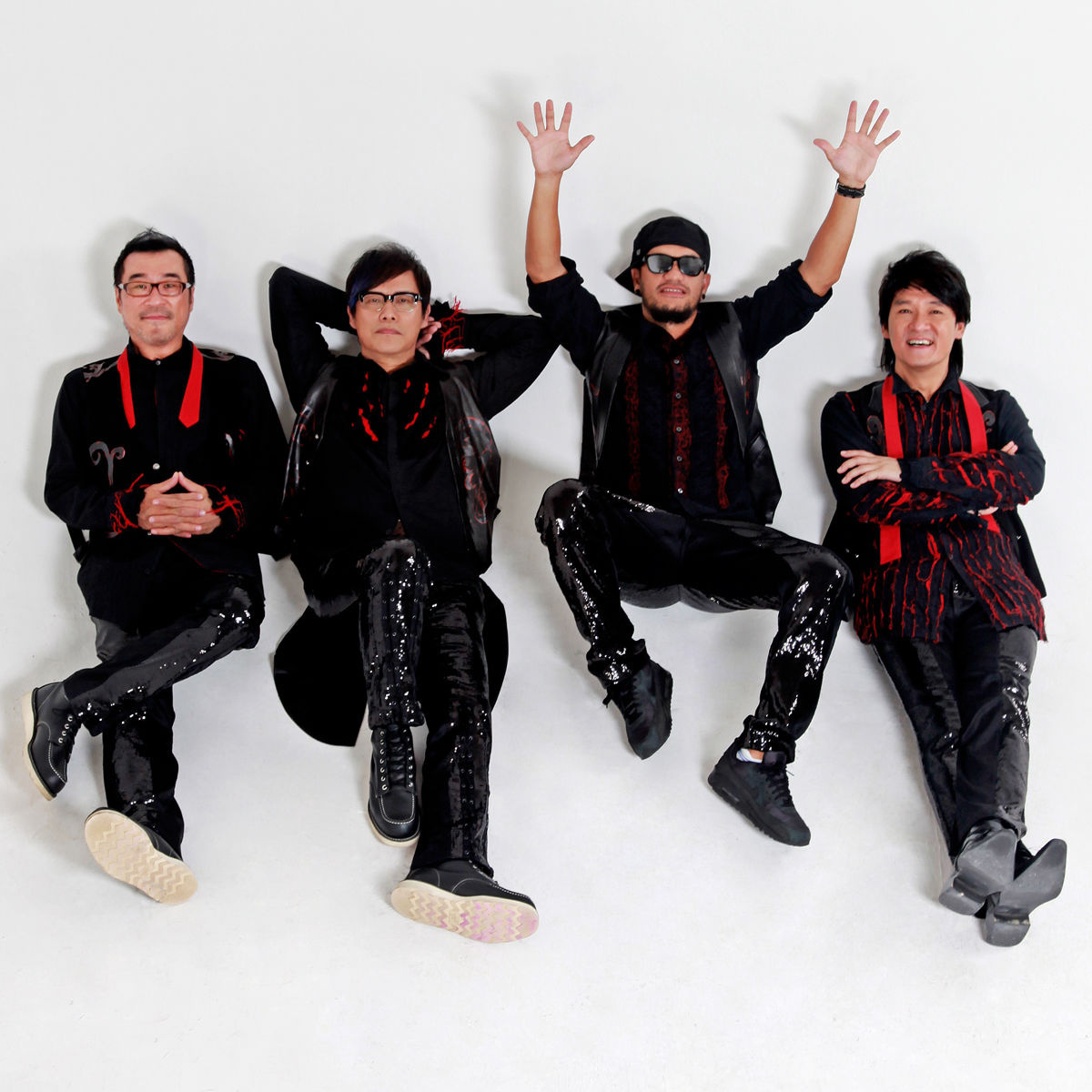 唱片时代是华语乐坛积累最深厚的,在流行乐巅峰时期就有伍佰,纵贯线