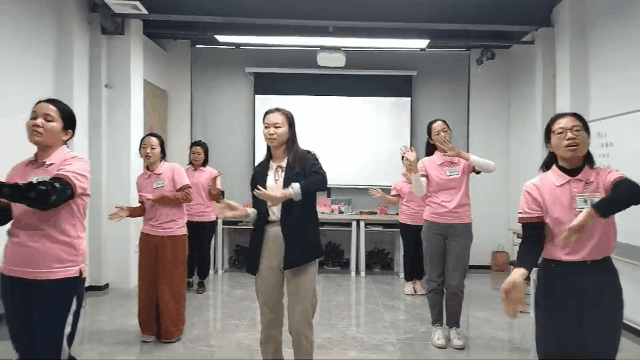 “早教”的爆火究竟藏著什么秘密？為家學校的早教師培訓怎么樣？