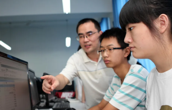 一所改名失败的大学，原名高档又霸气，改后的名字“野鸡味”很浓