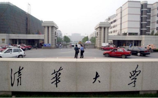 2004年山东高考状元，考得749分，差一分满分，后来在做什么呢？