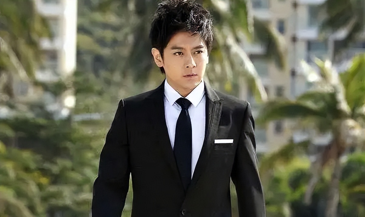 娱乐圈十大不老男神，刘德华上榜，何炅进不了前五