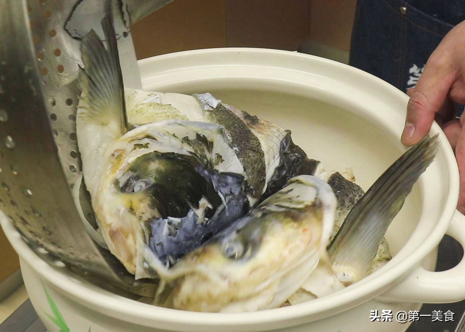 建议中老年人，少吃点猪肉，多吃这几样，营养不贵，常吃手脚有力