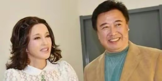 6位“清纯欲女”的劲爆情史：有人8段感情4次婚姻，有人当街热吻