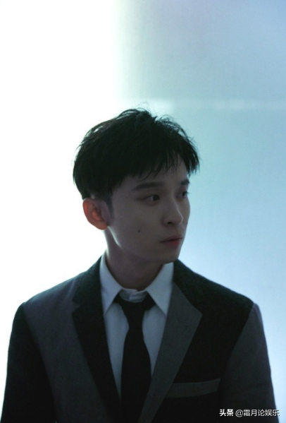 同样是演邓小平,把曹灿,马少骅,董子健等人放在一起,差别就出来了