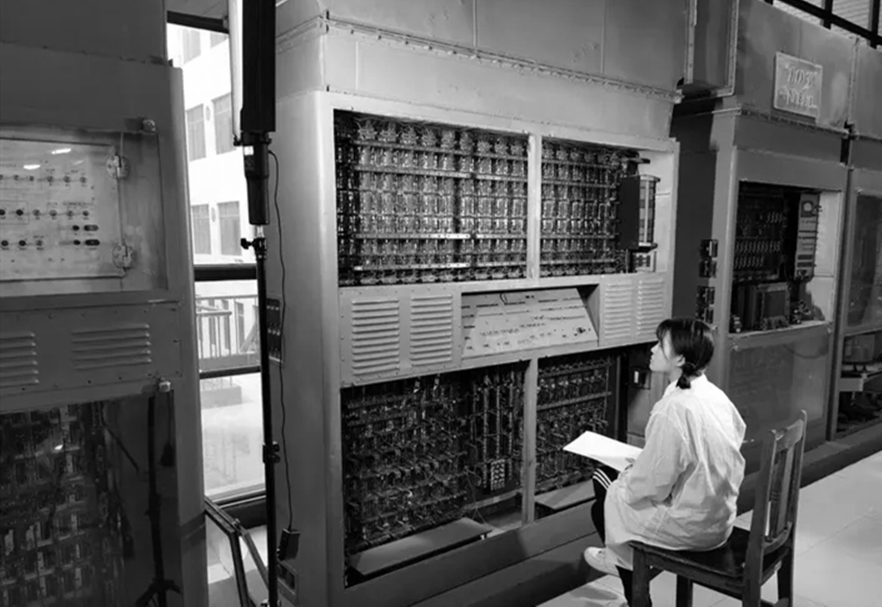 中国互联网之父，被誉为中国上网第一人，今天能上网全要感谢他