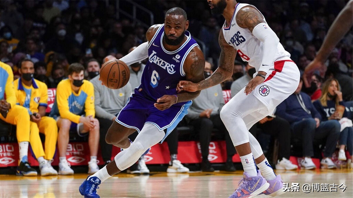 最强nba段位有哪些(NBA突破能力的四个段位：欧文大师，韦德宗师，詹姆斯王者)