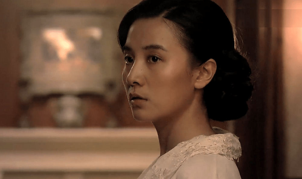 电影遍地狼烟何润东(一脱成名,和5婚导演同居5年,这个女明星宋佳是非