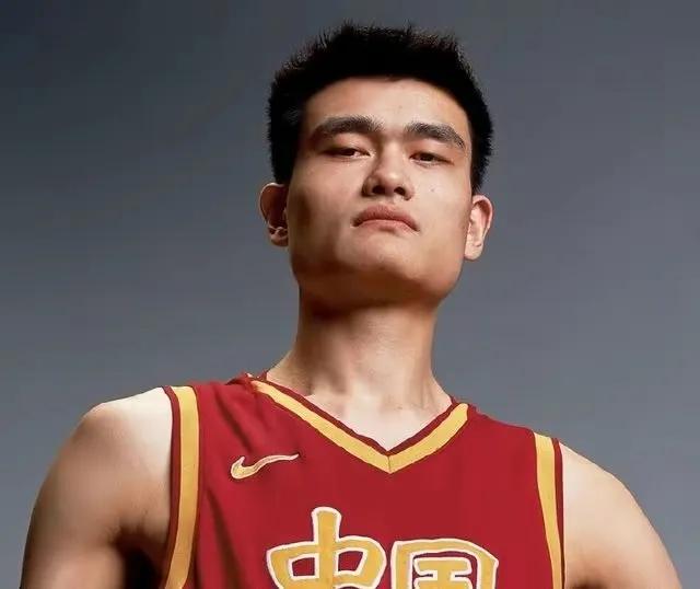 劳伦杰克逊和姚明（劳伦杰克逊写给姚明的情书：你的名字(转自劳伦杰克逊日记)）