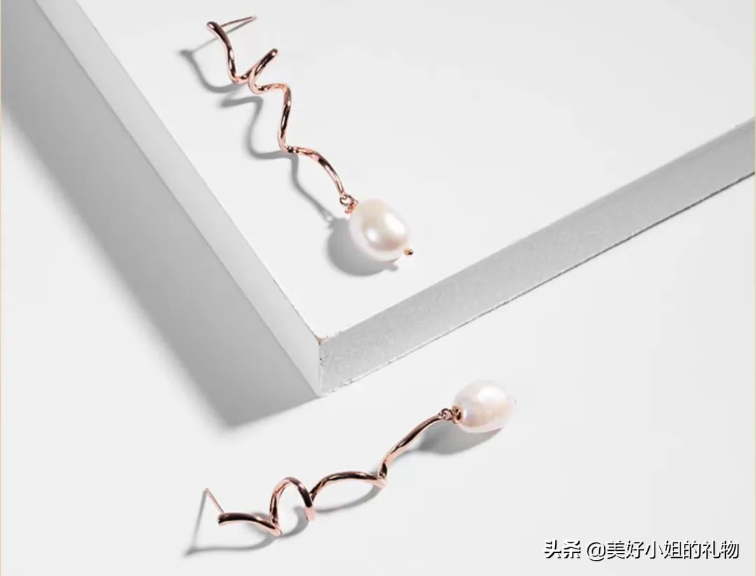 母亲节礼物系列I 细数我私藏的宝藏首饰，千元不到让妈妈闪耀起来