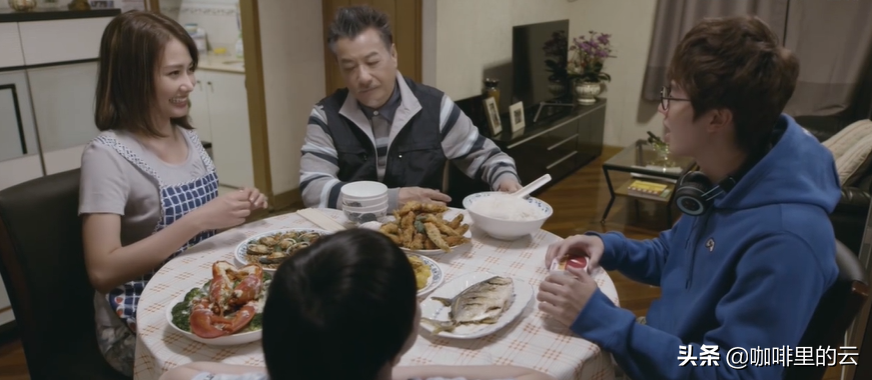 《香港爱情故事》：别被剧名蒙蔽，这可谓是TVB近年来少有的佳剧