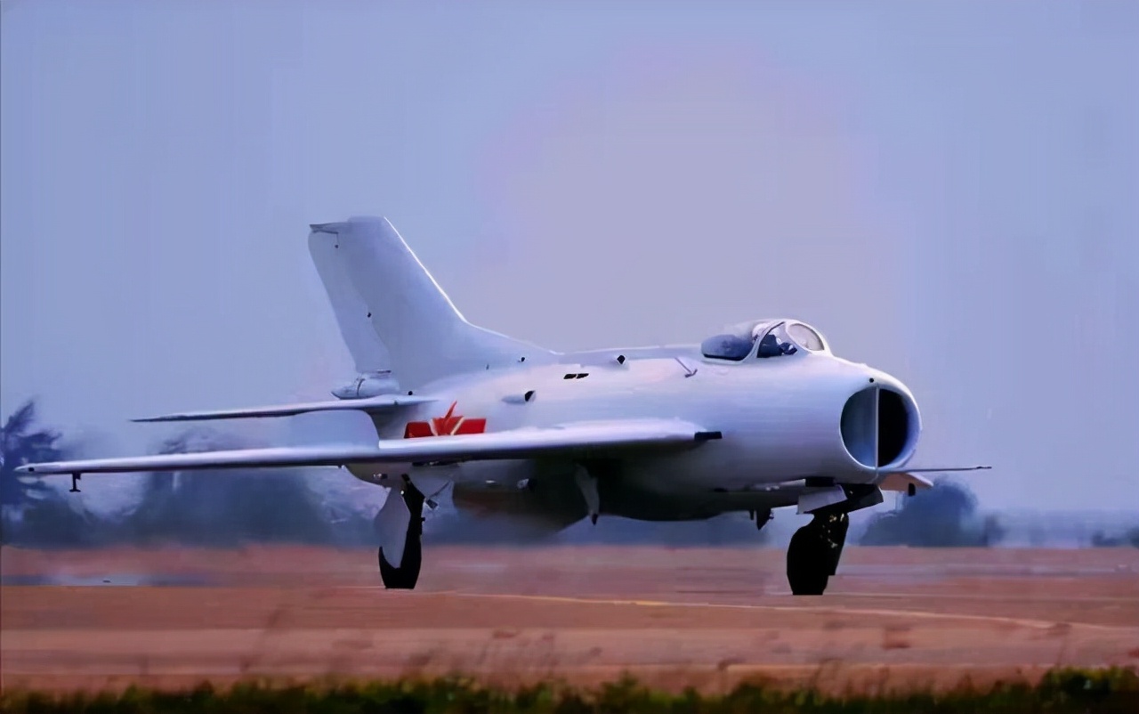 鲜为人知的中美空战：1965年我方未发一枪一弹，3架敌机“丧命”