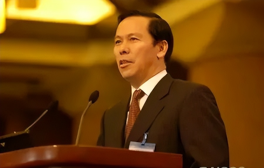 财商快报 | 数字人民币产业联盟成立，新大陆王晶为联盟首届理事长；东航集团董事长刘绍勇退职