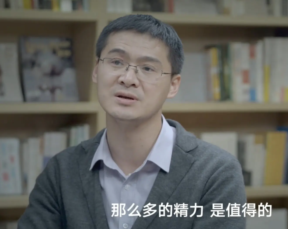 张雪峰讲法学：“20%的人赚了80%的钱”，体制内外的差距有点大