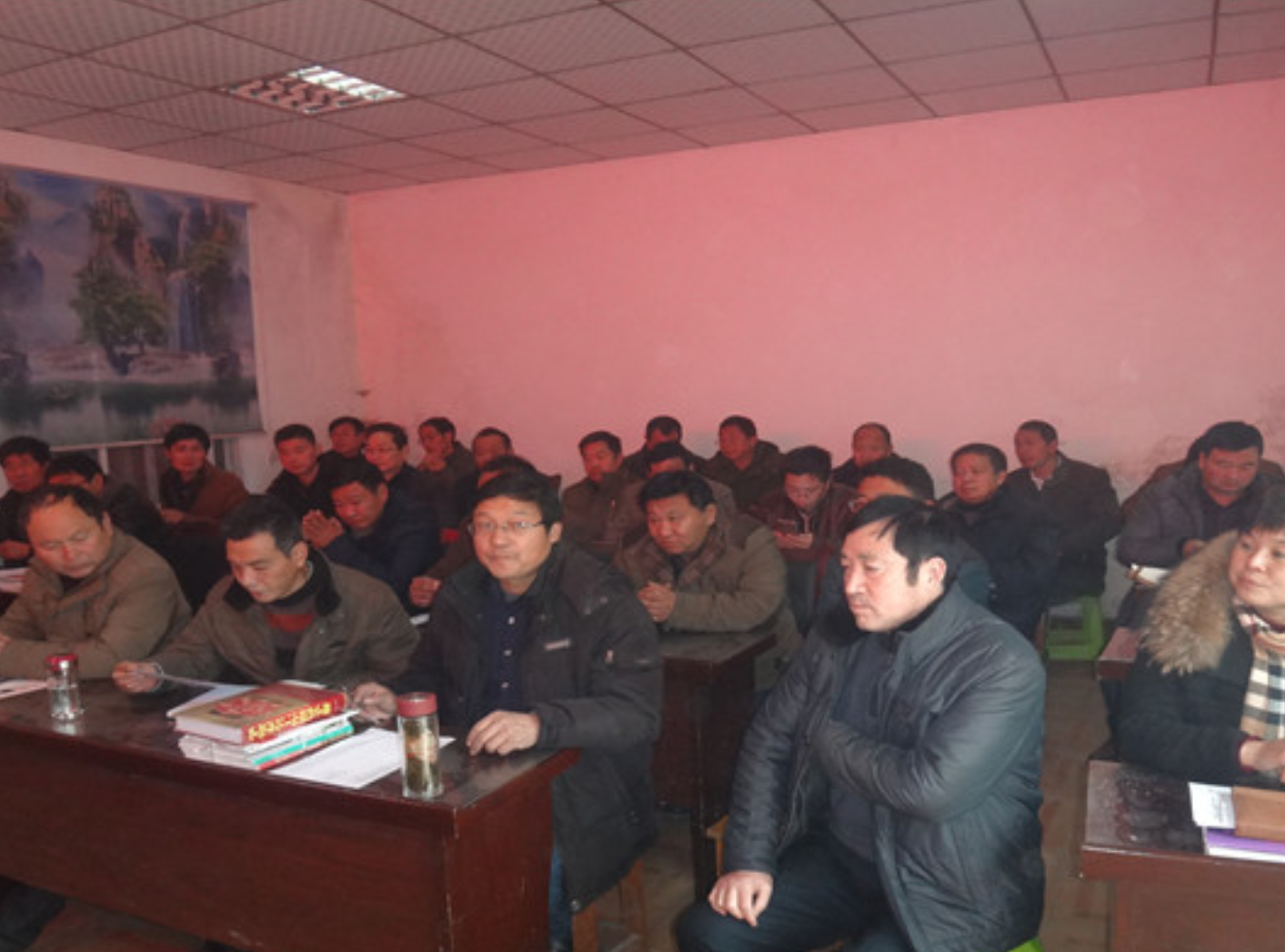 学生餐后呕吐最新进展：三大责任方已处理2个，争议校长仍无消息