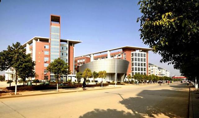 教育部发布通知，17所专科院校将升级本科，已考上的学生眼光独到