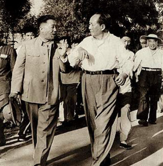 朱德位列十大元帅之首，授衔编号却是004，那么001号究竟给了谁？