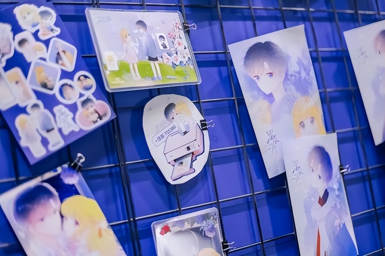 ���ƴ�Ԫ�ڣ�������ө��涯����Ϸ���껪�����ഺ�˳�