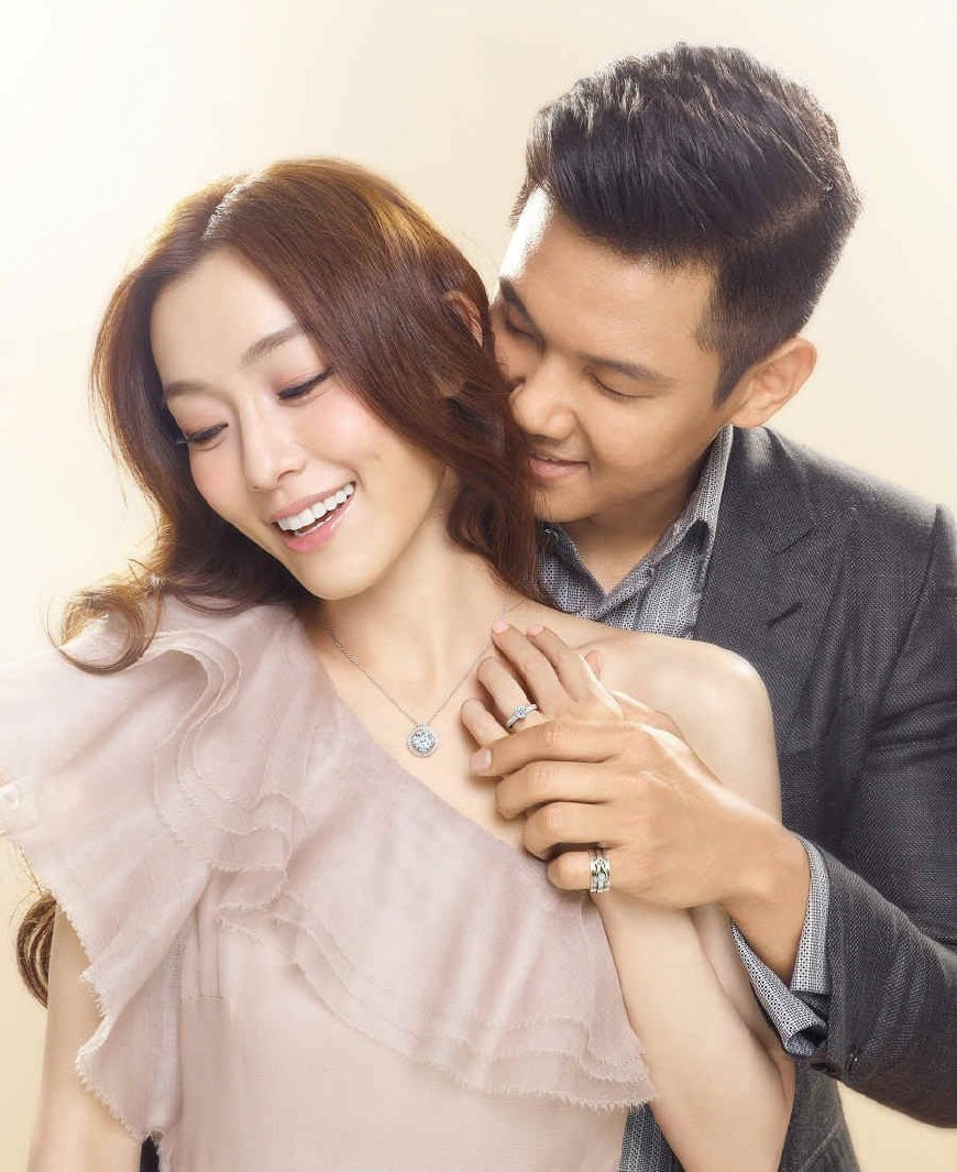 以及阿雅外,还有两个曾经最重要的闺蜜,这两人就是歌后张韶涵和梁静茹