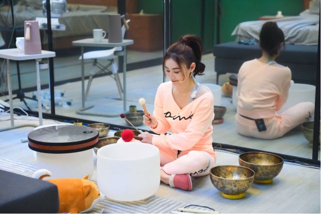 《11点睡吧》，让真人秀回归“真”