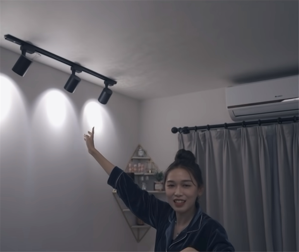 90后女生改造9㎡卧室：将逼仄空间化腐朽为神奇，半平米都不浪费