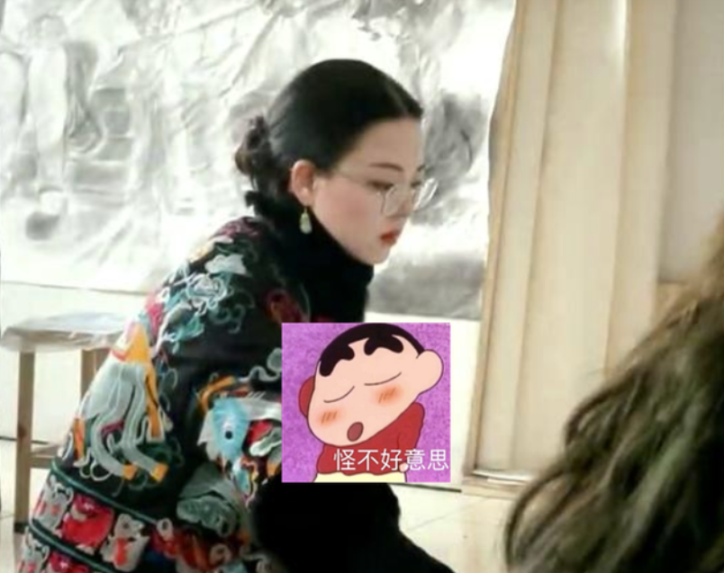 上海某高校女教师走红，眉眼精致像“芭比娃娃”，网友看法却不同