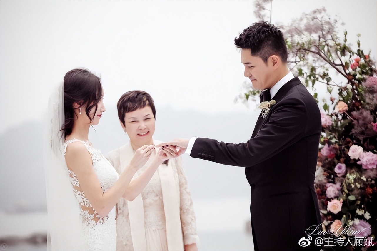 从央视辞职的顾斌，现在在美国拥有一栋大房子，生活却很简单