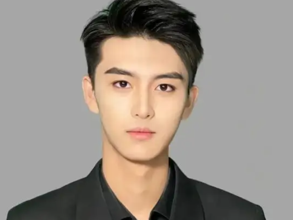 2022中传艺考第一名林恩赐，长相出众，舅舅的教育方式堪称典范