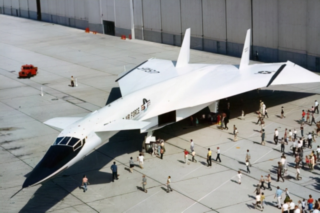 �������ս�Ժ�ը����Я��14öԭ�ӵ�ȫ������ܣ���۶�3�Һ�ĸ