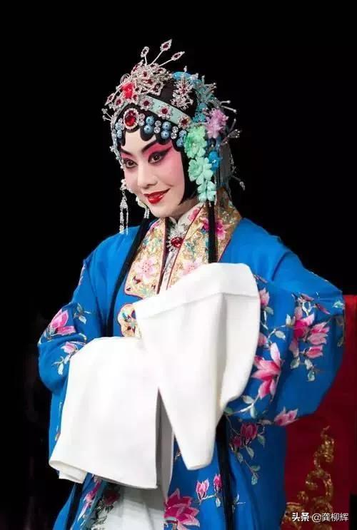 中国十大国粹｜书画武术、中药围棋、京剧汉服、茶饮瓷器剪纸刺绣