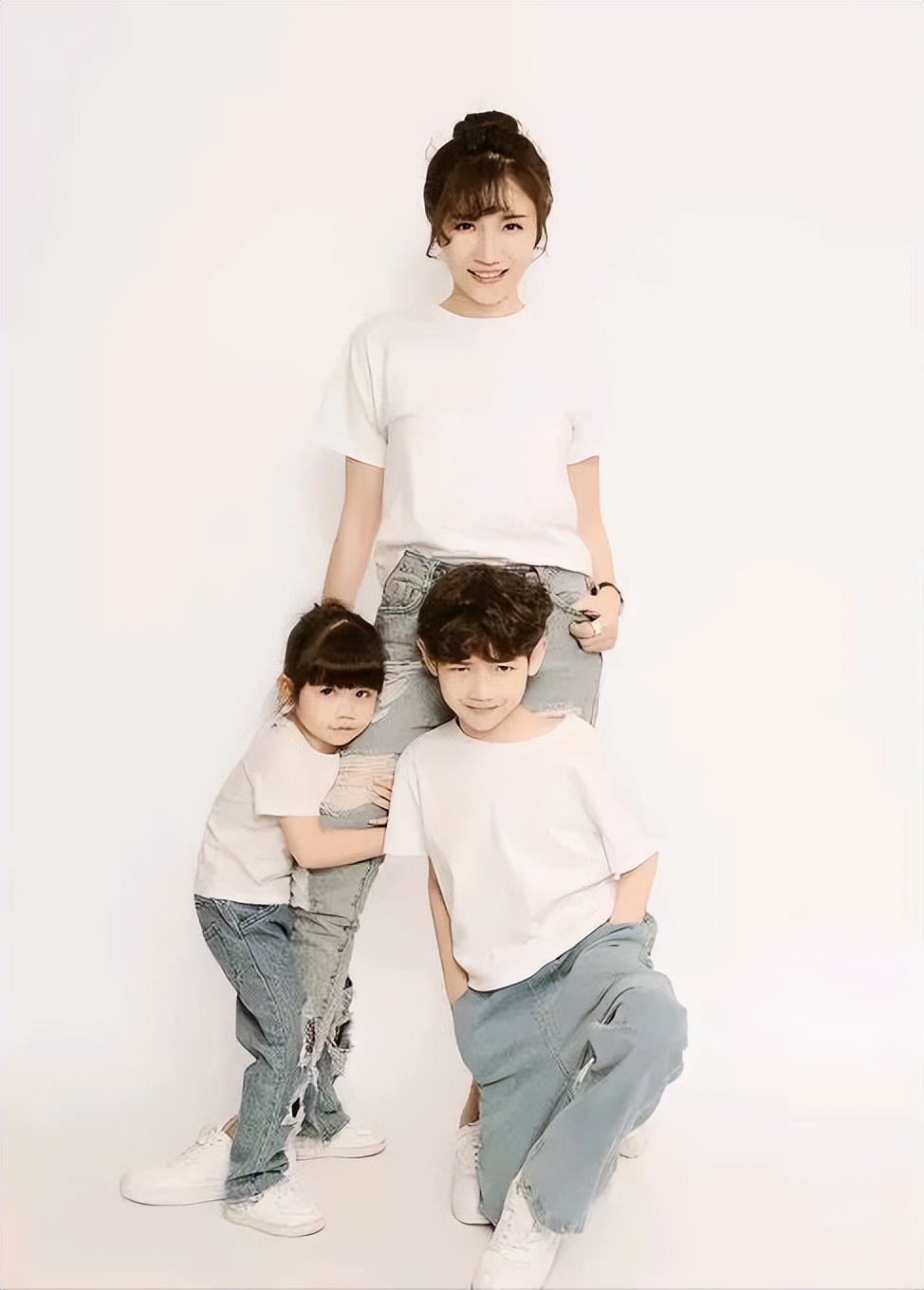 杨烁个人资料 杨烁个人资料介绍儿歌-思宇生活