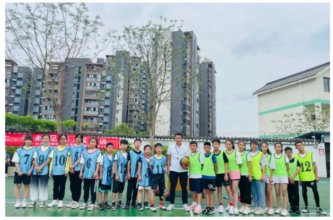四川天府新区大林小学开展校园篮球班级联赛系列活动