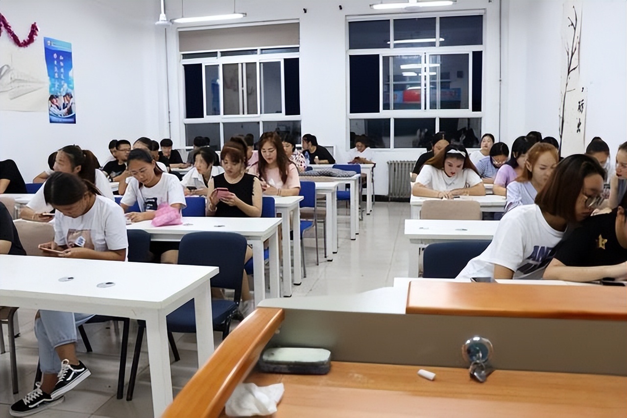 考研励志故事：从“专科生”到研究生，他用了7年
