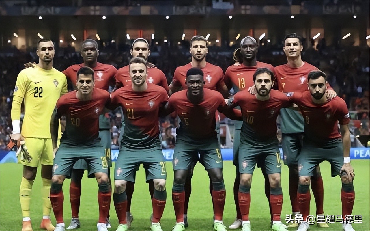 葡萄牙2018世界杯西装（男模队！葡萄牙晒世界杯全家福，26将穿西装出镜，C罗低调未站C位）