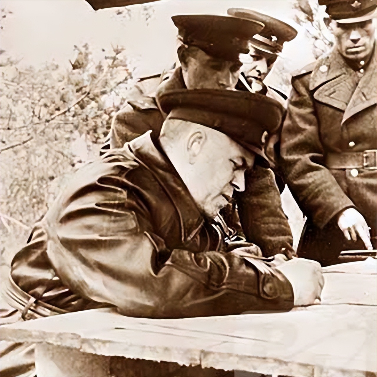 �͸���������̣�˹�������о����ϻ���3���ʣ�����˵��һ�λ�