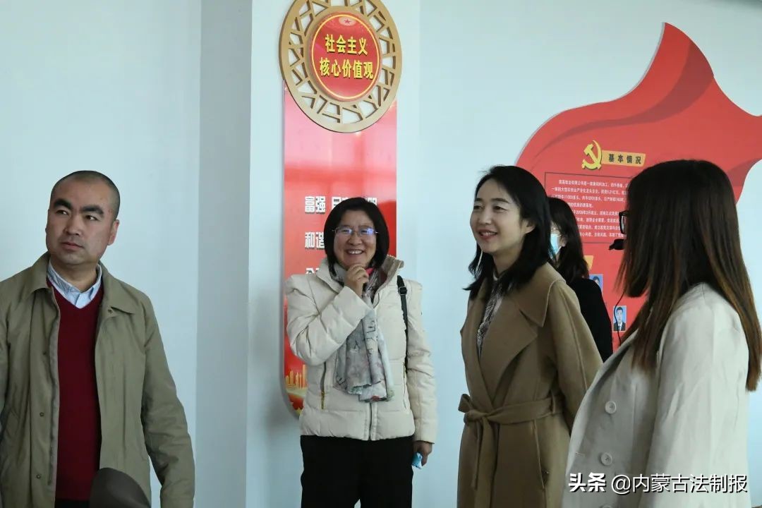 優(yōu)化法治化營(yíng)商環(huán)境 助力民族奶業(yè)振興——烏蘭察布市涼城縣檢察院檢察長(zhǎng)孫芳一行調(diào)研走訪海高牧場(chǎng)