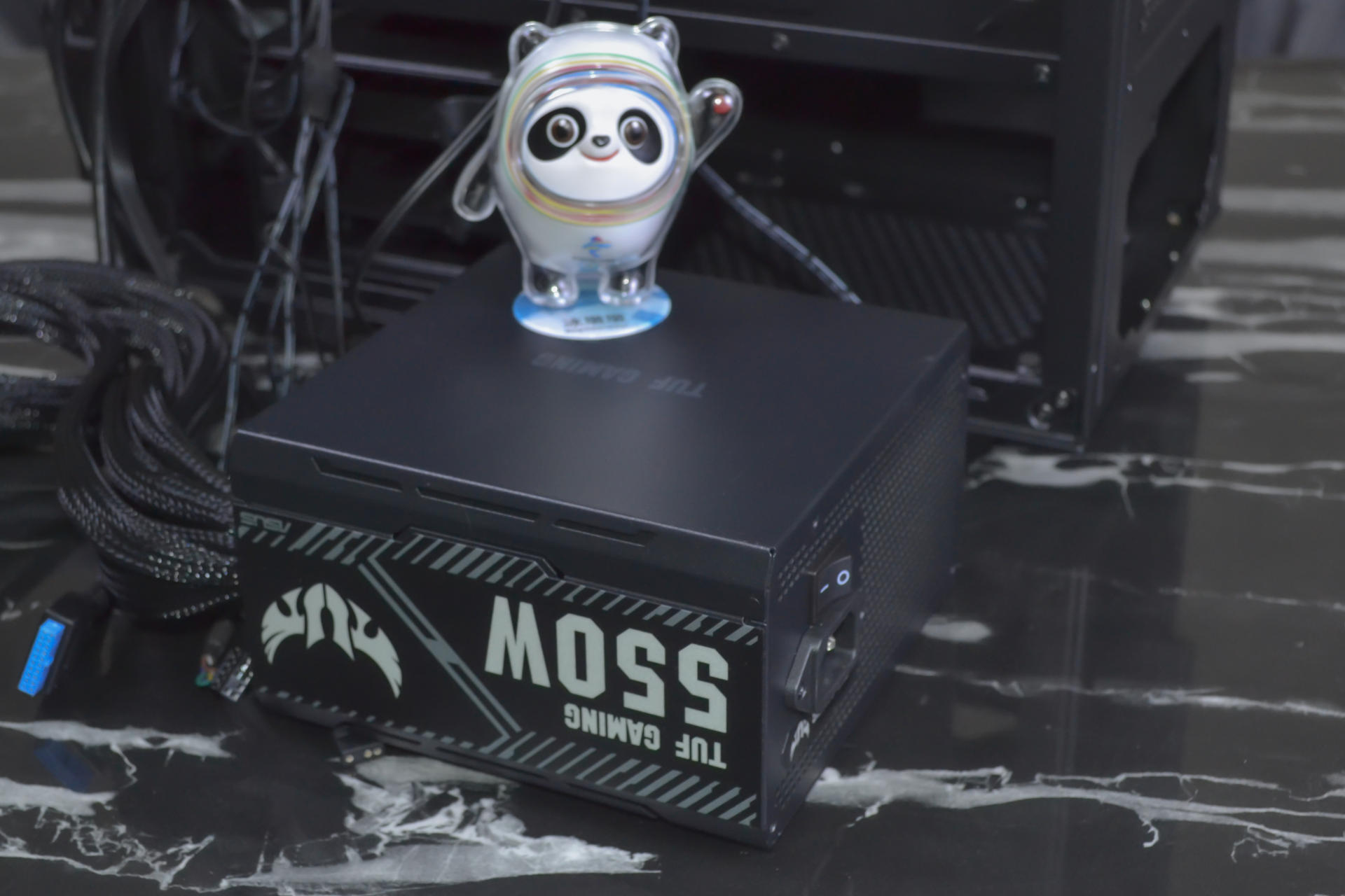 虎年桌面升级日记：华硕ASUS TUF GT301火枪手中塔机箱