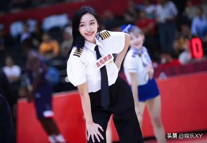 cba哪個啦啦隊最漂亮（對比中韓拉拉隊的顏值“明星”，一字馬、高顏值，誰更勝一籌？）