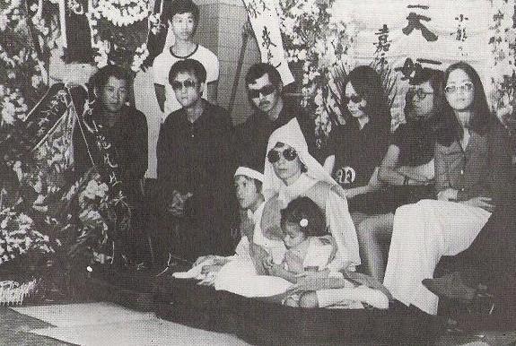 林正英葬礼上两大怪事,洪金宝怒斥不尊重遗愿,苑琼丹梦见传呼机