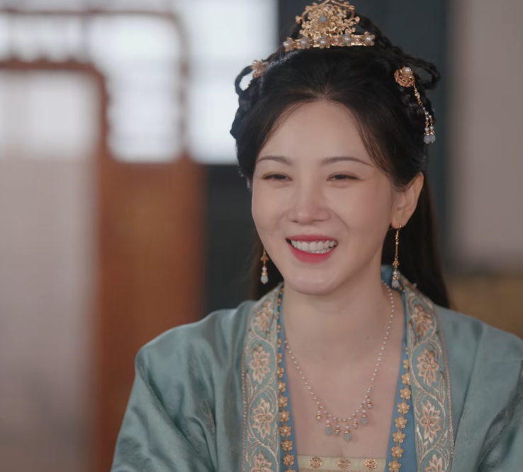 当"网红脸"混进古装剧,撞上天然脸演员,简直是降维打击