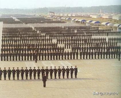 2003年，第63集团军撤编，末任军长去向何处？他跻身副大军区级